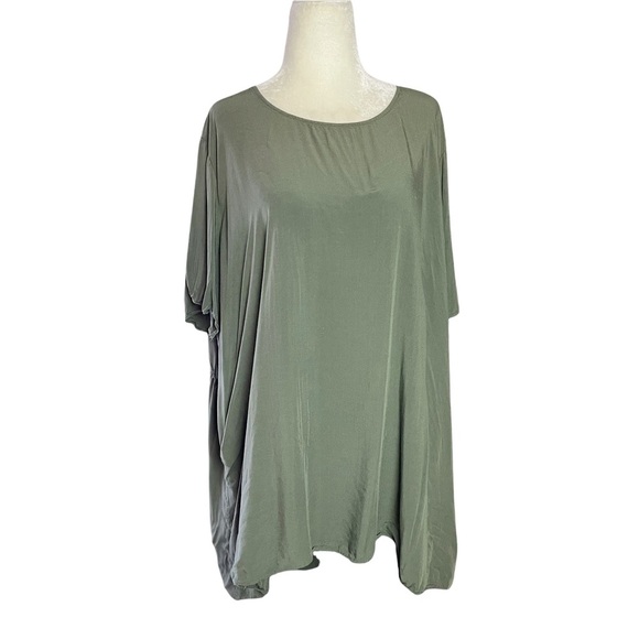 Boutique Women’s Plus Size  2X Tunic Top Button Back Cinched Short Sleeve - Picture 1 of 5